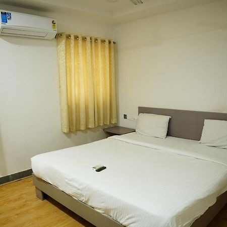 Hotel Luxury Resident - Banjara Hills City View With Complimentary Breakfast Hyderabad Exterior photo